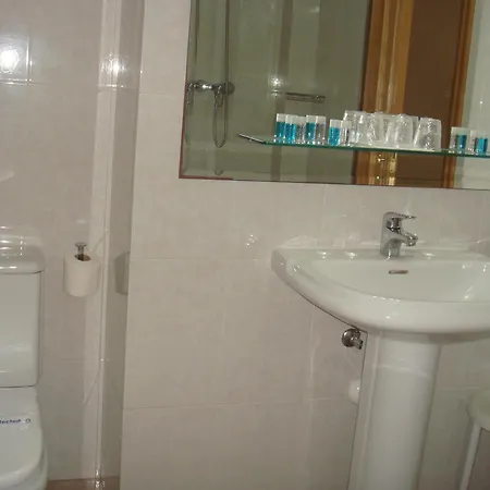 Payro Hotel 2*