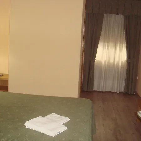Payro Hotel 2*