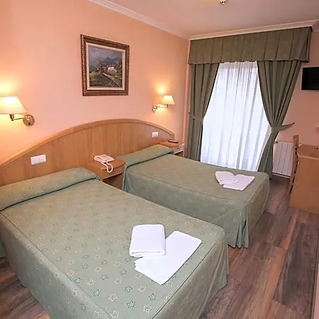 Hotel Payro 2*