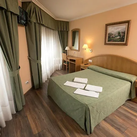 Payro Hotel 2*